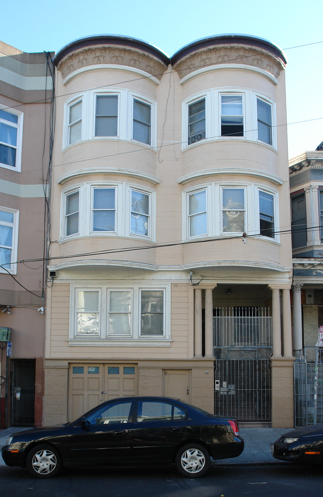 614-624 Cole St in San Francisco, CA - Foto de edificio - Building Photo