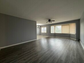 3108 Roberts Dr in Woodridge, IL - Building Photo - Building Photo