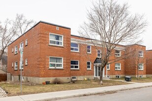 29 Mark Av in Ottawa, ON - Building Photo