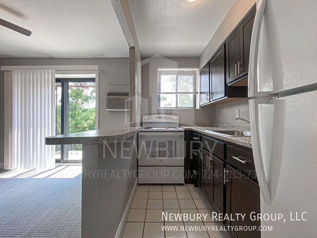 property at 1459 Poplar St