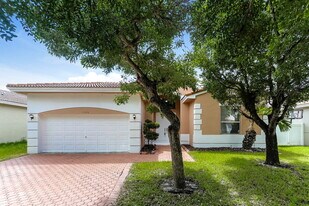 13124 SW 23rd St in Miramar, FL - Building Photo