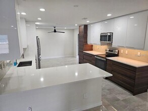 1208 76th St NW in Bradenton, FL - Building Photo - Building Photo