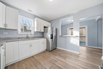 1504 Hanover St, Unit 2 in Chicago Heights, IL - Foto de edificio - Building Photo