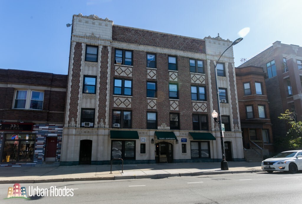 4852 N Damen Ave, Unit M00B in Chicago, IL - Foto de edificio