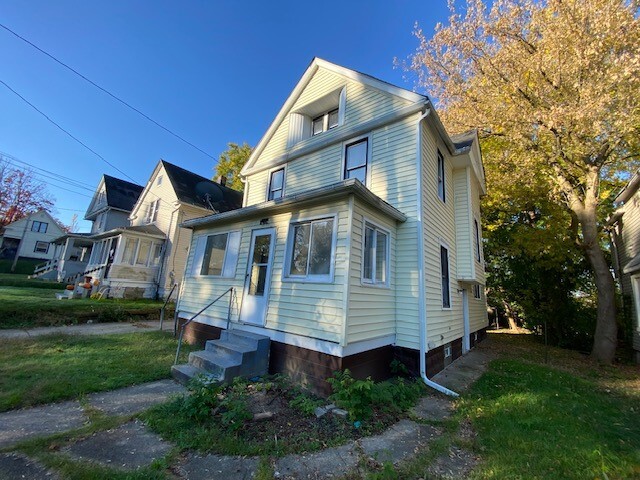 846 Oberlin St in Akron, OH - Foto de edificio - Building Photo