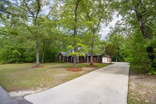 295 Lakewood Dr in Sumter, SC - Building Photo - Building Photo