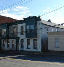 202-204 Ontario St in Cohoes, NY - Building Photo - Building Photo