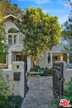 314 Palisades Ave in Santa Monica, CA - Building Photo - Building Photo