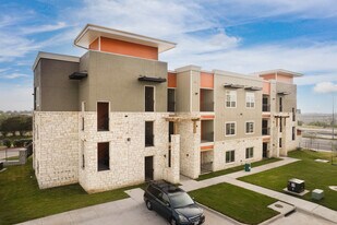 The Oaks at Ben White