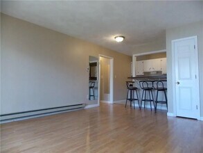 200 Manville Hill Rd, Unit 119 in Cumberland, RI - Building Photo - Building Photo