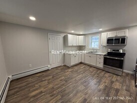 99 Pine St in Bangor, ME - Building Photo