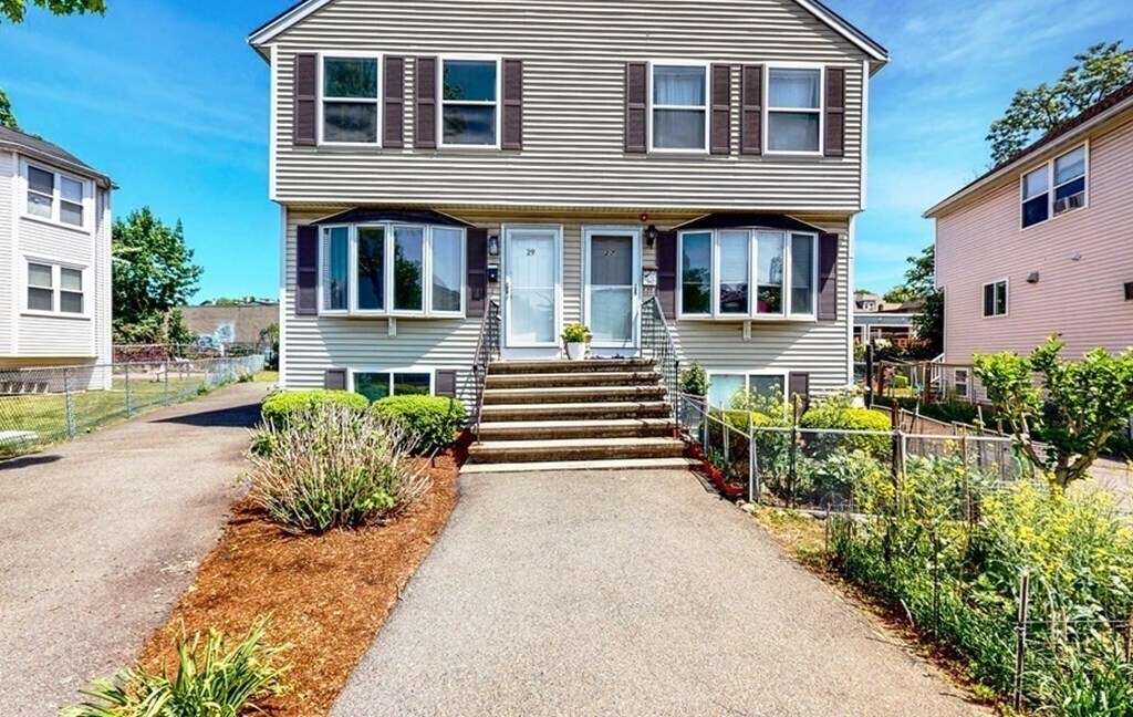 29 Miller St in Somerville, MA - Building Photo
