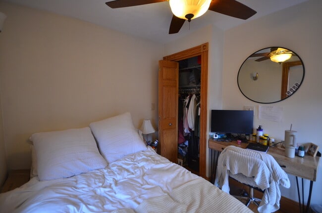 87 Myrtle St, Unit 1 in Boston, MA - Building Photo - Building Photo