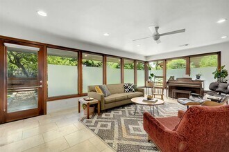 1812 Dywer Ave in Austin, TX - Building Photo - Building Photo