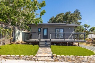 4522 68th St in La Mesa, CA - Building Photo