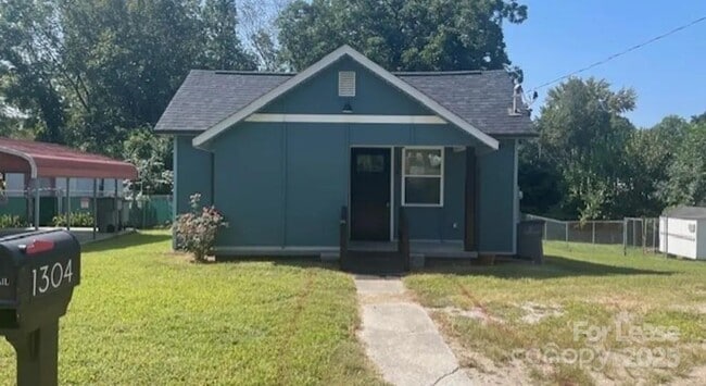 property at 1304 Hawthorne St