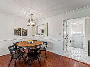 8638 Dellway Ln in Vienna, VA - Building Photo - Building Photo