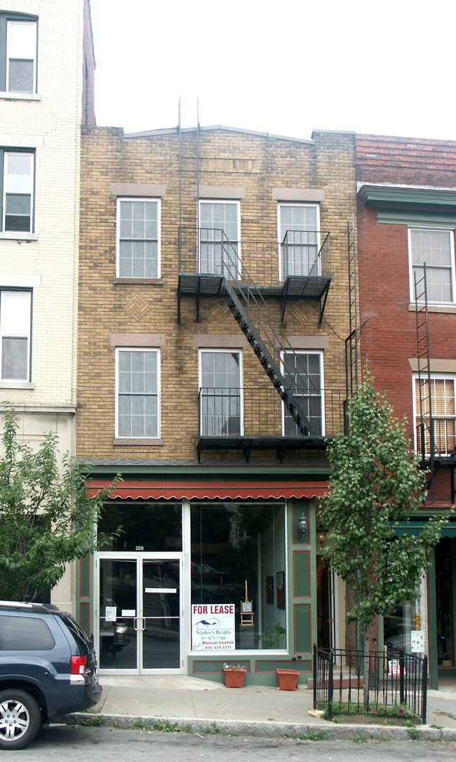 206 Main St in Poughkeepsie, NY - Foto de edificio - Building Photo