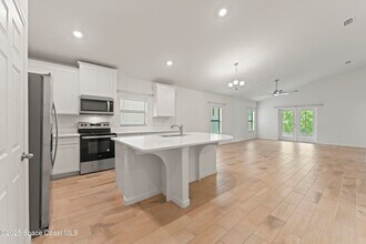 4287 Broomsedge Cir in West Melbourne, FL - Building Photo - Building Photo