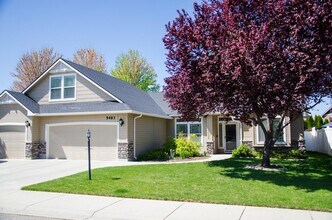 5483 N Black Sand Ave in Meridian, ID - Building Photo - Building Photo