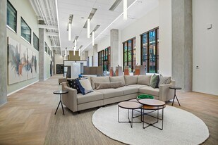 Broadview at Vanderbilt in Nashville, TN - Building Photo