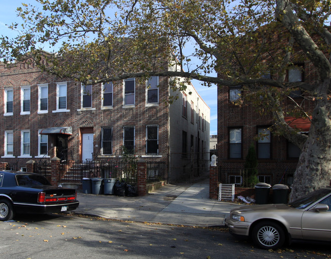 53 Rockaway Pky in Brooklyn, NY - Foto de edificio - Building Photo