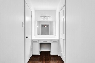 15702 Congo Ln in Jersey Village, TX - Building Photo