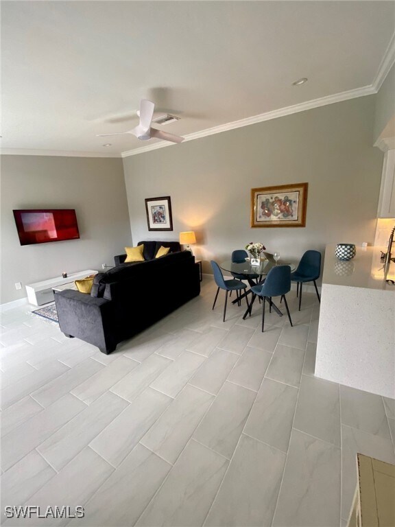 6303 Royal Woods Dr in Ft. Myers, FL - Building Photo - Building Photo