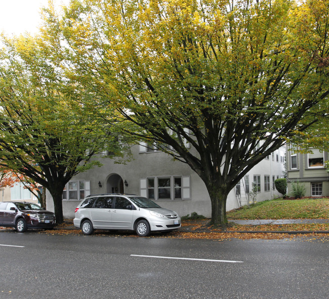 Mission Rose Apartments in Portland, OR - Foto de edificio - Building Photo