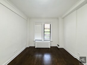 WEST 72 STREET in New York, NY - Building Photo - Building Photo