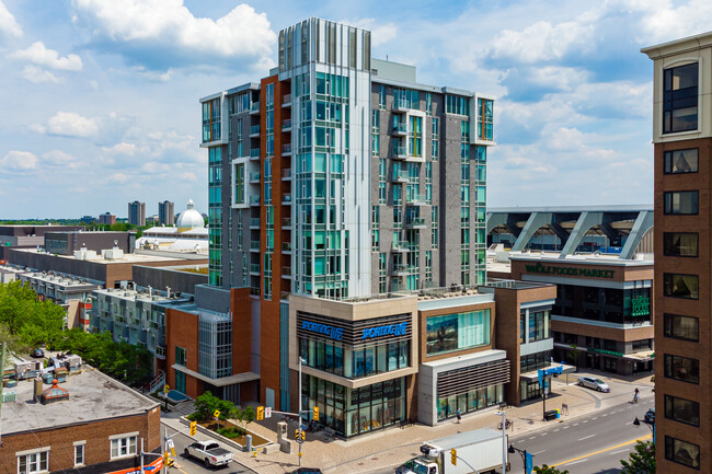 125 Marche Way in Ottawa, ON - Building Photo - Building Photo