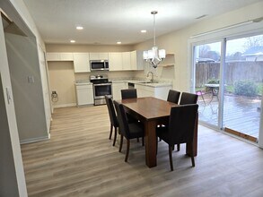 3912 Riverside Cir in Virginia Beach, VA - Building Photo - Building Photo