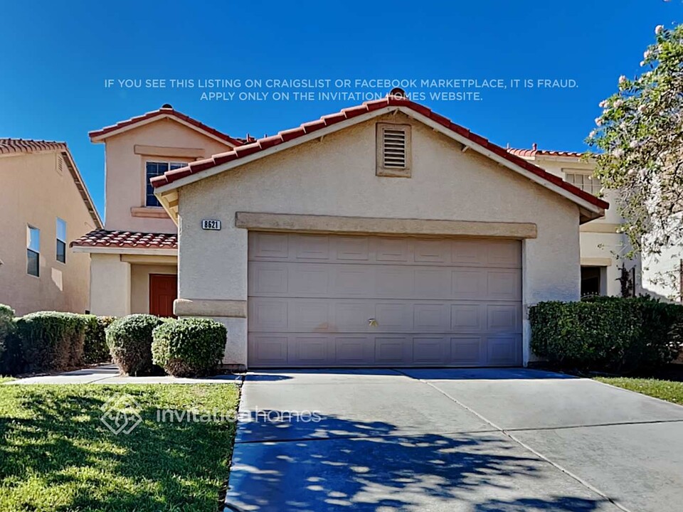 8621 Hidden Pines Ave in Las Vegas, NV - Building Photo