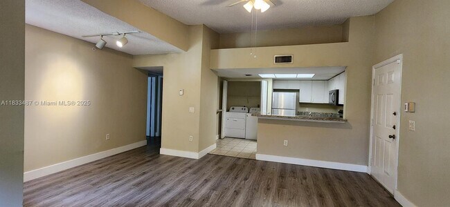property at 4151 N Haverhill Rd