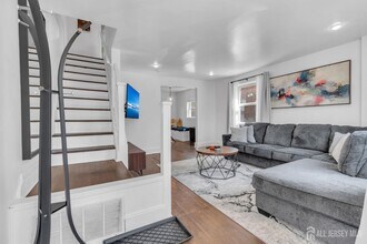 1355 Hamilton St in Elizabeth, NJ - Building Photo - Building Photo