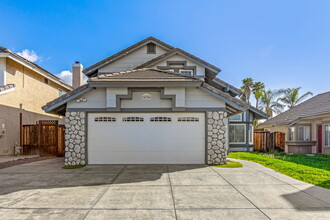 24354 Heron Rd in Murrieta, CA - Building Photo - Building Photo