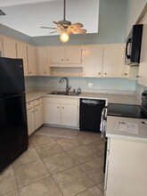 1002 Stout Ct in Oviedo, FL - Building Photo - Building Photo