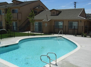 East Windmill Villa Apartments in Alpine, CA - Building Photo - Building Photo