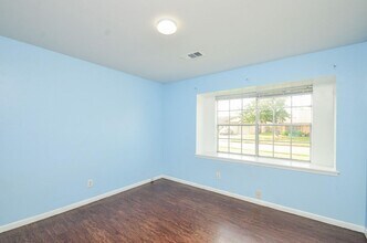 8311 Springtime Ln in Houston, TX - Building Photo - Building Photo