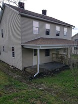 411 1st St in Uniontown, PA - Building Photo