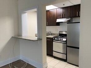 62 Boylston St, Unit 202 in Boston, MA - Building Photo - Building Photo