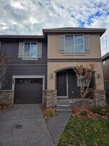 20285 Schaeffer Dr in Bend, OR - Building Photo