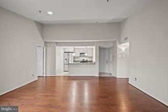 1504 Lincoln Way in McLean, VA - Building Photo - Building Photo