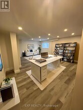 93 Tremaine Dr in Kitchener, ON - Building Photo - Building Photo