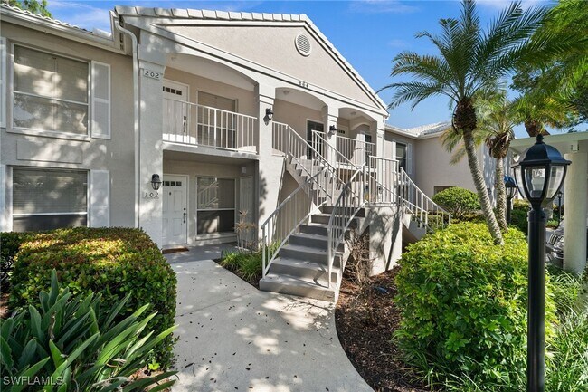 864 Gulf Pavillion Dr in Naples, FL - Building Photo - Building Photo