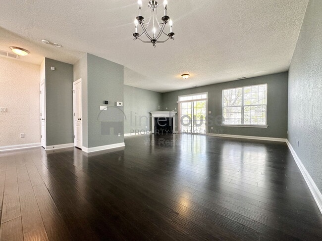 4452 Leamore Square Rd in Virginia Beach, VA - Building Photo - Building Photo