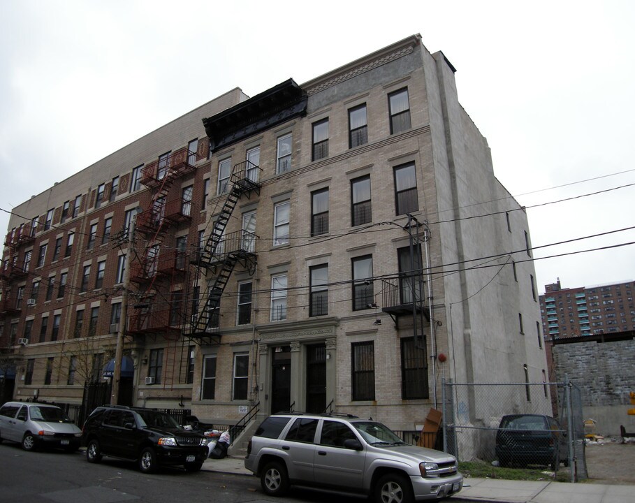 896-898 Eagle Ave in Bronx, NY - Building Photo