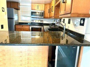 6042 Amberly Ave in Orlando, FL - Building Photo - Building Photo