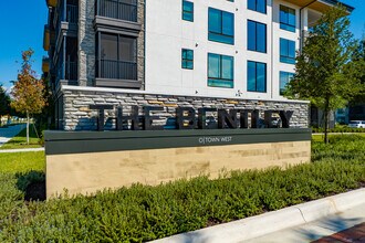 The Bentley in Orlando, FL - Foto de edificio - Building Photo