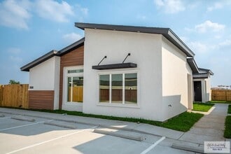 3508 Hidalgo Cir in Brownsville, TX - Building Photo - Building Photo